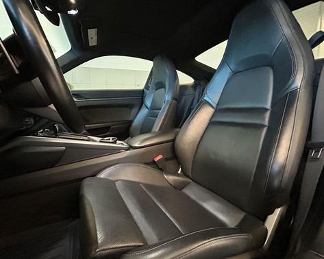 2020 Porsche 911 Carrera