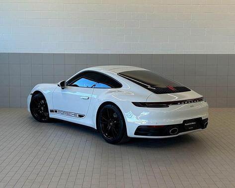 2020 Porsche 911 Carrera