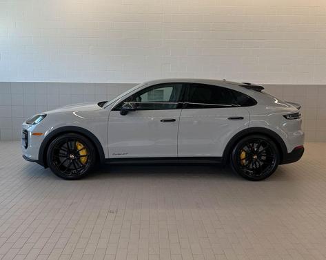 2025 Porsche Cayenne Turbo GT