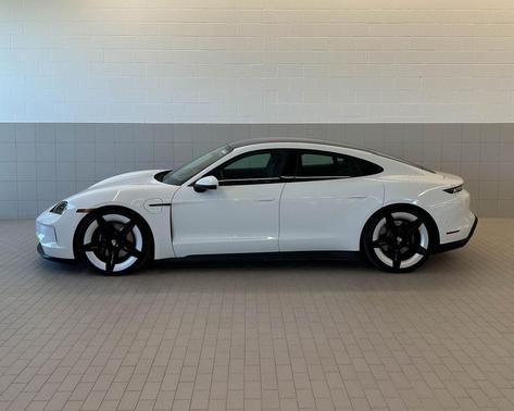 2025 Porsche Taycan 