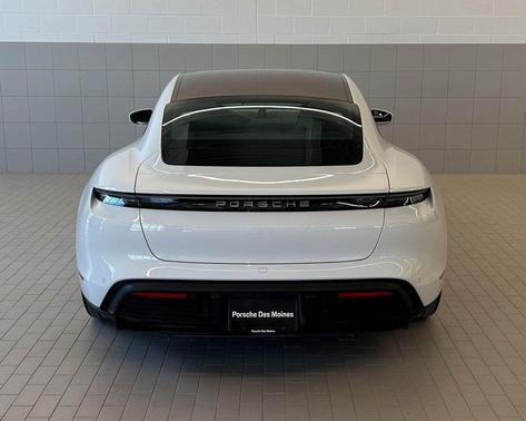 2025 Porsche Taycan 