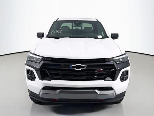 Summit White 2026 Chevrolet Colorado Z71