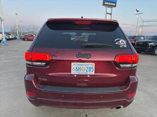 2022 Jeep Grand Cherokee Laredo