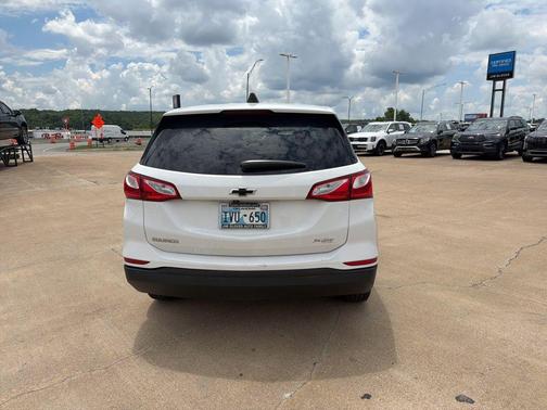 Summit White 2020 Chevrolet Equinox LS