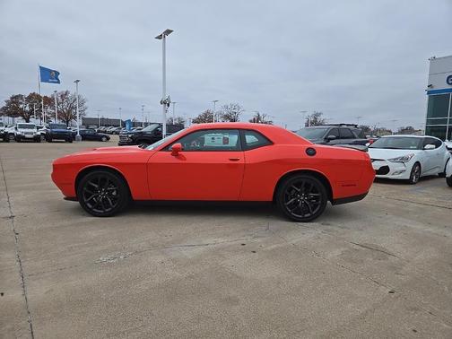 2021 Dodge Challenger SXT
