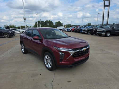 2024 Chevrolet Trax LS
