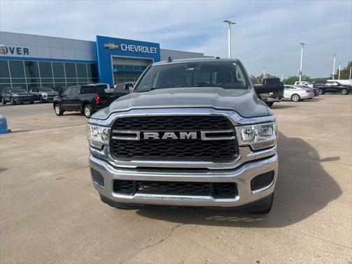 2020 RAM 2500 Tradesman Crew Cab 4X4 6'4' Box