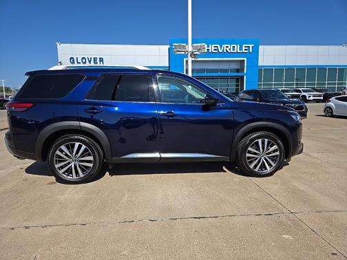 2022 Nissan Pathfinder Platinum 4WD