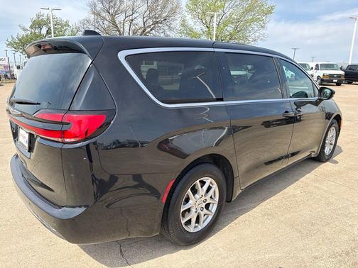 2025 Chrysler Pacifica L