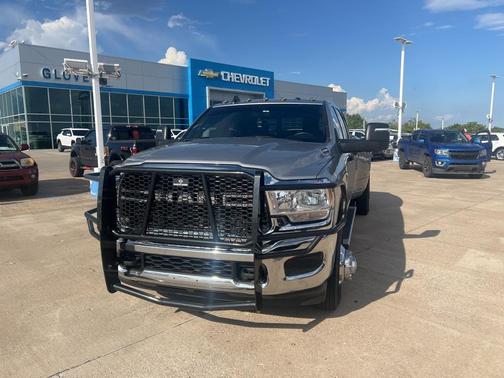 2024 RAM 3500 Tradesman Crew Cab 4x4 8' Box