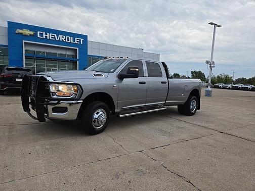 2024 RAM 3500 Tradesman Crew Cab 4x4 8' Box