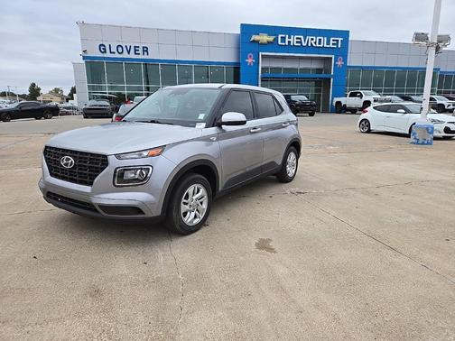 2023 Hyundai VENUE SE