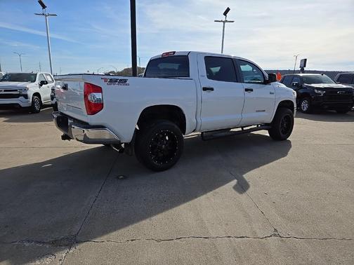 2016 Toyota Tundra SR5