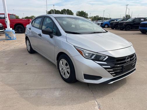 2023 Nissan Versa 1.6 S