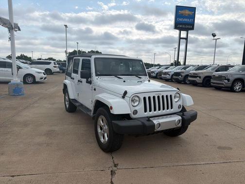 Bright White Clearcoat 2015 Jeep Wrangler Unlimited Sahara
