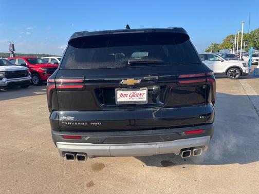 2024 Chevrolet Traverse LT