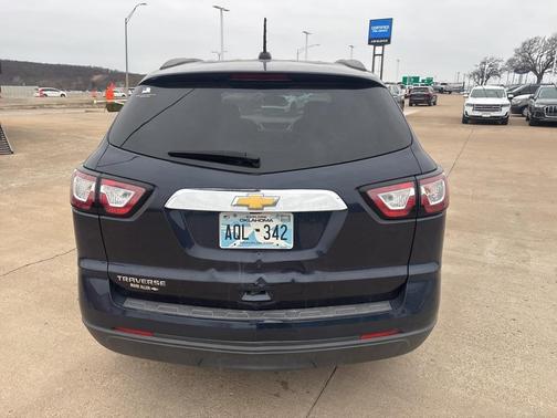 2017 Chevrolet Traverse LS