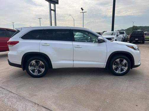 2017 Toyota Highlander Limited