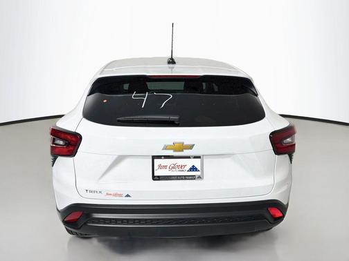 Summit White 2026 Chevrolet Trax LS
