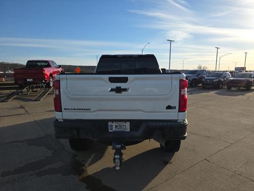 2024 Chevrolet Silverado 2500 4WD Crew Cab Standard Bed ZR2