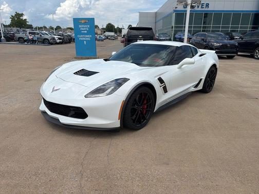 Arctic White 2018 Chevrolet Corvette Grand Sport