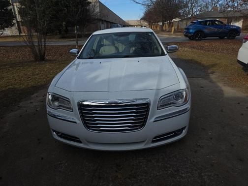 2012 Chrysler 300 Limited