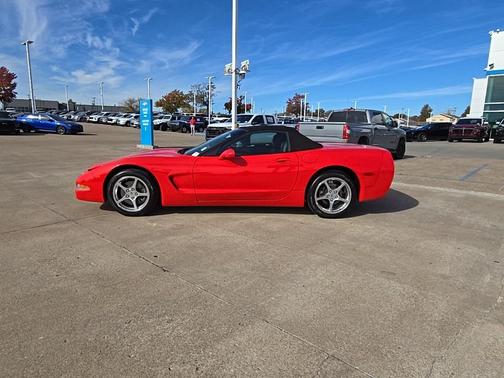 2000 Chevrolet Corvette Base