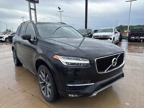 2018 Volvo XC90 T6 Momentum