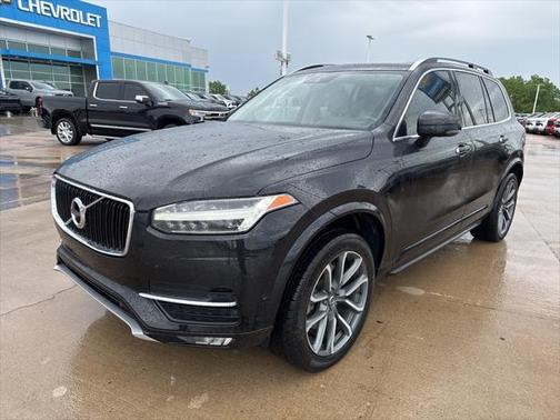 2018 Volvo XC90 T6 Momentum