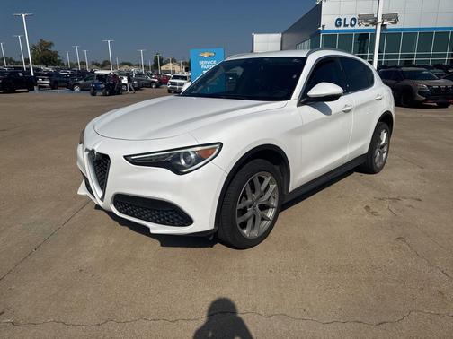 2018 Alfa Romeo Stelvio Base