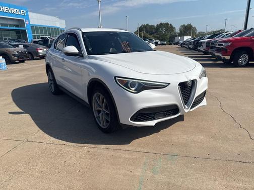 2018 Alfa Romeo Stelvio Base