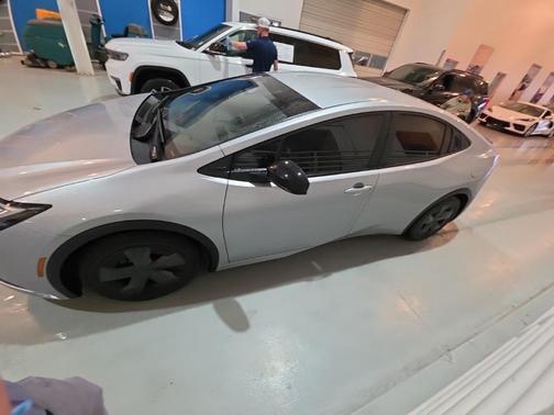 2026 Toyota Prius Plug-In Hybrid SE