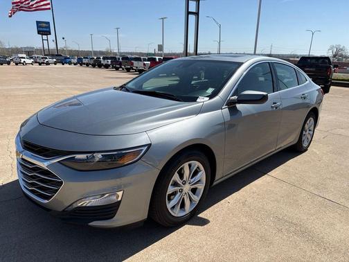 Sterling Gray Metallic 2024 Chevrolet Malibu FWD 1LT