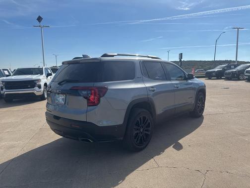 2023 GMC Acadia FWD SLT