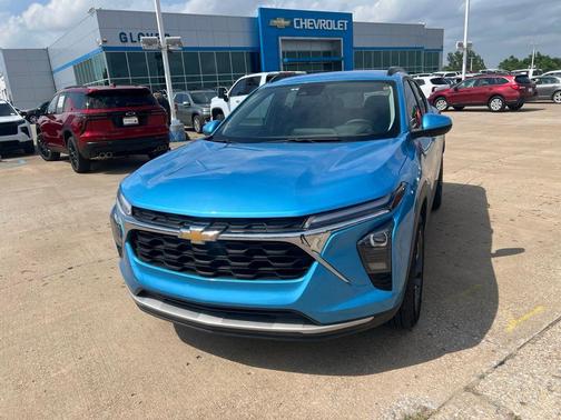 Marina Blue Metallic 2025 Chevrolet Trax LT