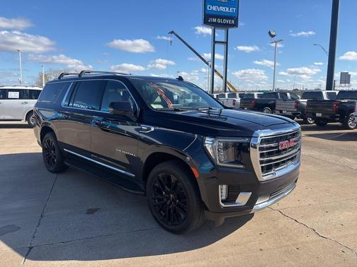 2023 GMC Yukon XL SLT