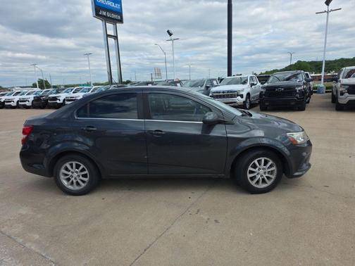 Nightfall Gray Metallic 2018 Chevrolet Sonic LT