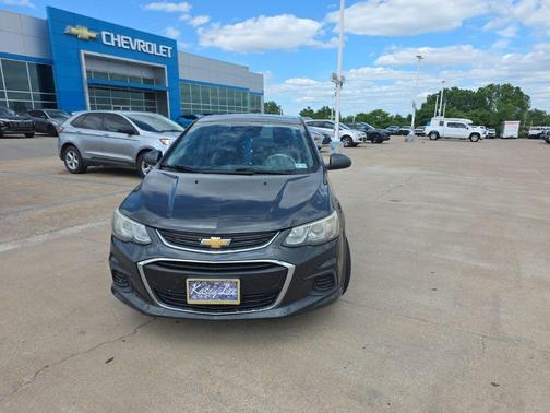 Nightfall Gray Metallic 2018 Chevrolet Sonic LT