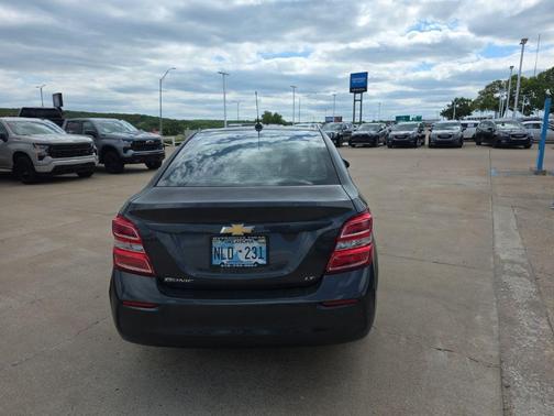 Nightfall Gray Metallic 2018 Chevrolet Sonic LT