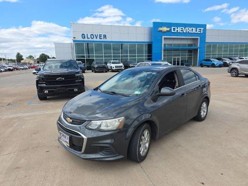 Nightfall Gray Metallic 2018 Chevrolet Sonic LT