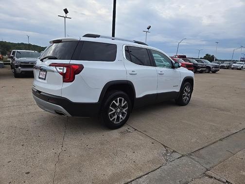 2023 GMC Acadia FWD SLT