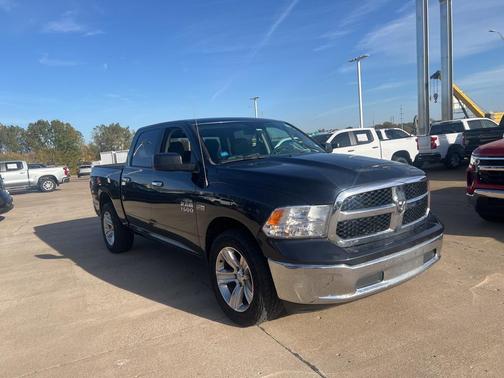 2018 RAM 1500 SLT