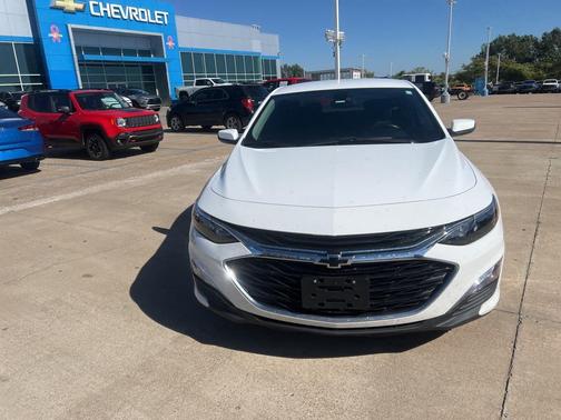 2022 Chevrolet Malibu FWD RS