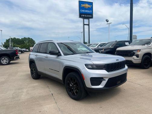 Silver Zynith 2024 Jeep Grand Cherokee Altitude