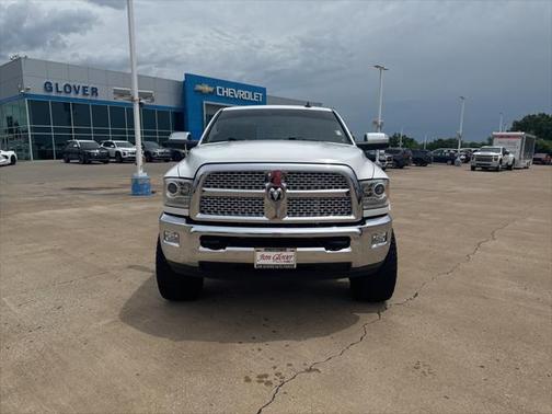 2017 RAM 2500 Laramie Crew Cab 4x4 6'4' Box