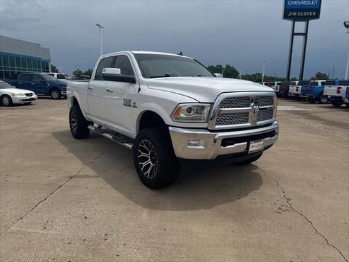 2017 RAM 2500 Laramie Crew Cab 4x4 6'4' Box