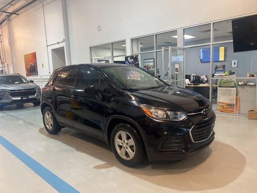 Mosaic Black Metallic 2020 Chevrolet Trax LS