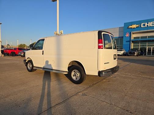2023 GMC Savana 2500 Work Van