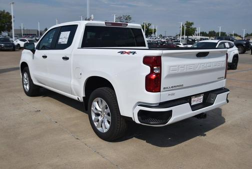 2026 Chevrolet Silverado 1500 Custom