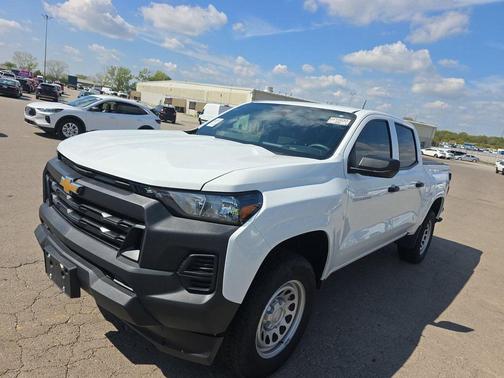 2024 Chevrolet Colorado WT
